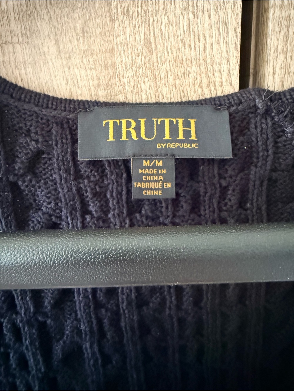 Truth Black Cable-Knit Button Front Sleeveless Top SZ.M - Picture 8 of 9